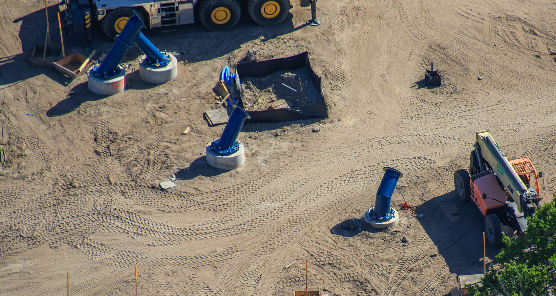 Fast & Furious: Hollywood Drift Track Supports Installed Near Hard Rock Cafe