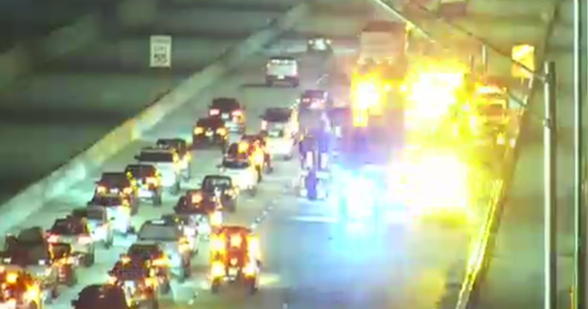 Tampa man dead after crash on Howard Frankland Bridge, both lanes blocked: FHP