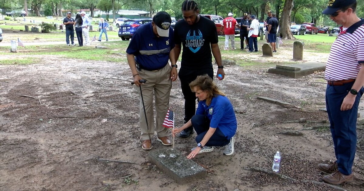 Leon County community honors fallen veterans with flag-laying ceremony Monday