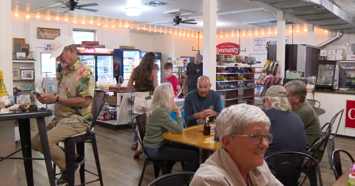 St. Marks grocery store celebrates 3 years since reopening