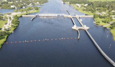U.S. Army Corps opens spillways along Caloosahatchee River -- boaters take heed | WGCU News