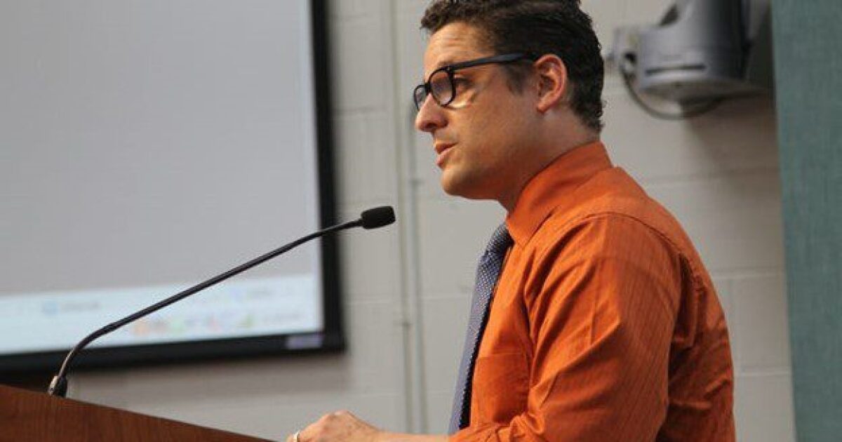 Leon teachers' union head decries school board member's support of new state laws