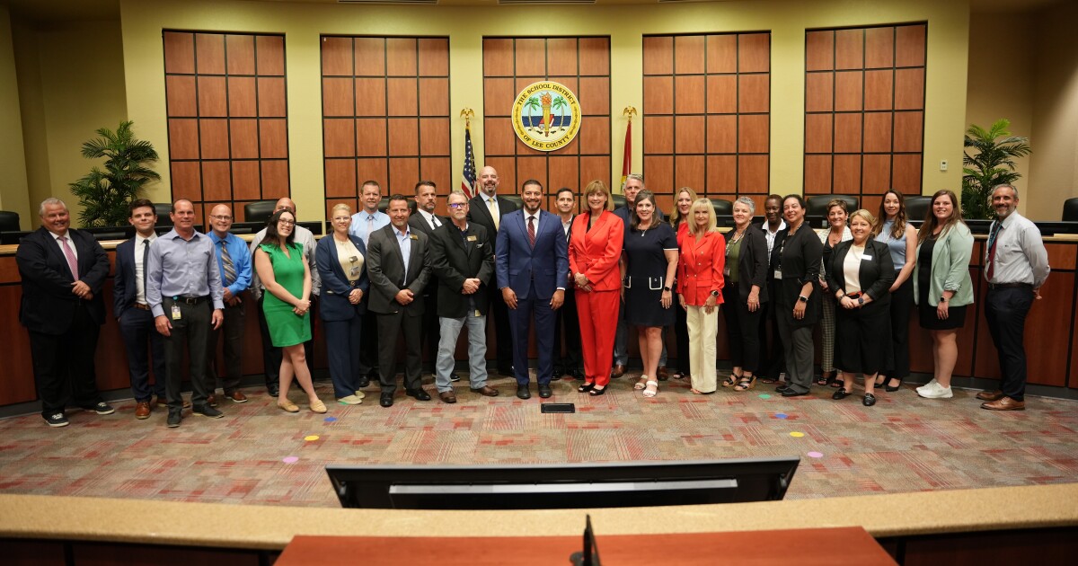 Superintendent defends budget cuts at Lee schools media conference | WGCU News