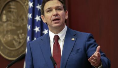 DeSantis signs education bills in Fort Myers; one decertifies unions without 50% participation, another incentivizes some teacher pay | WGCU News