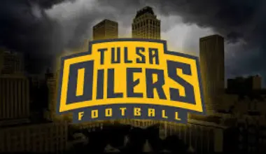 Jacksonville scores 15 points in the 4th quarter to beat Tulsa Oilers Football