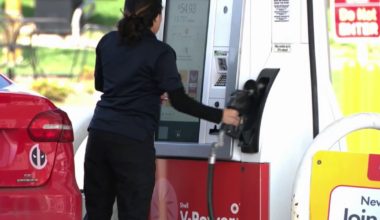 Florida extends winter blend gasoline sale to offset rising pump prices