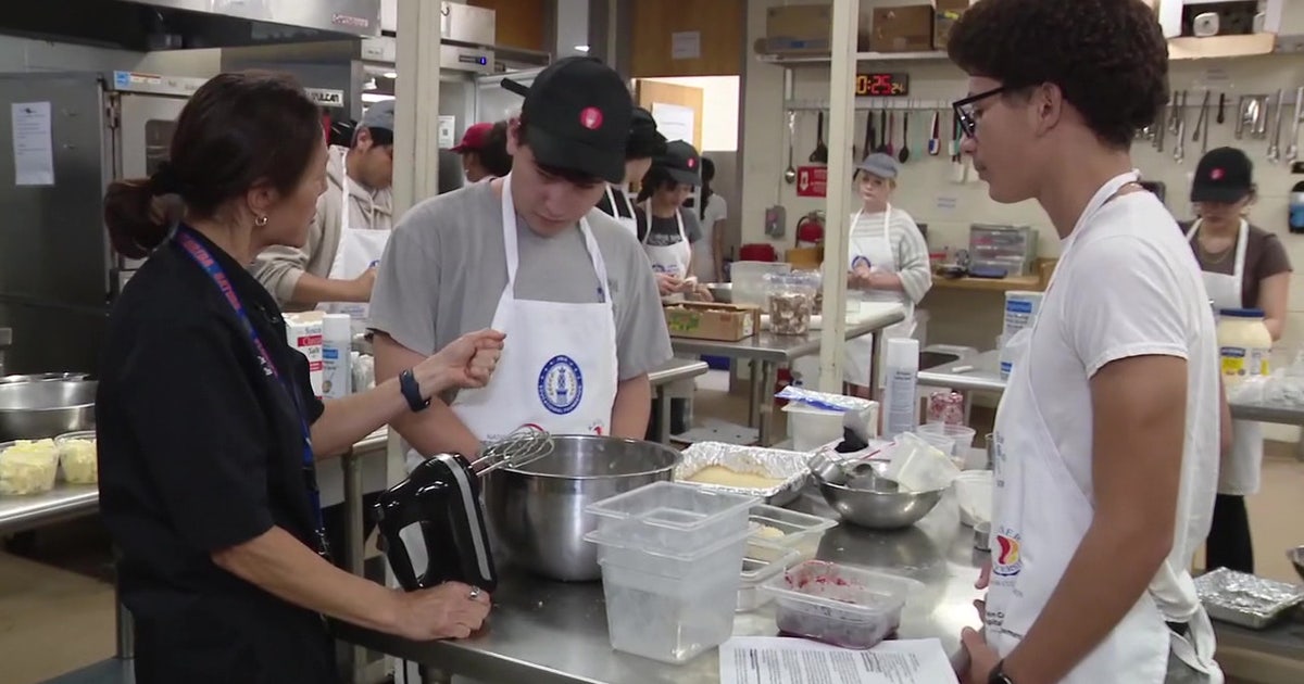 Leto High School teacher honored for 20+ years of inspiring culinary students