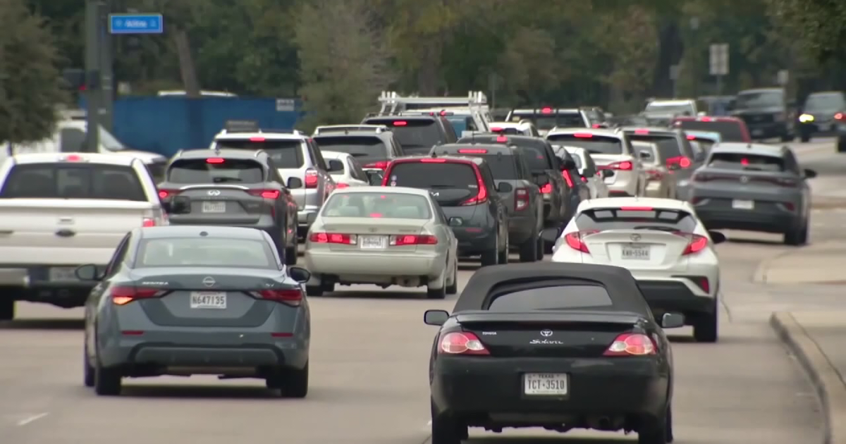 AAA predicts record Memorial Day weekend travel despite rising Florida gas prices: Here's how to save fuel