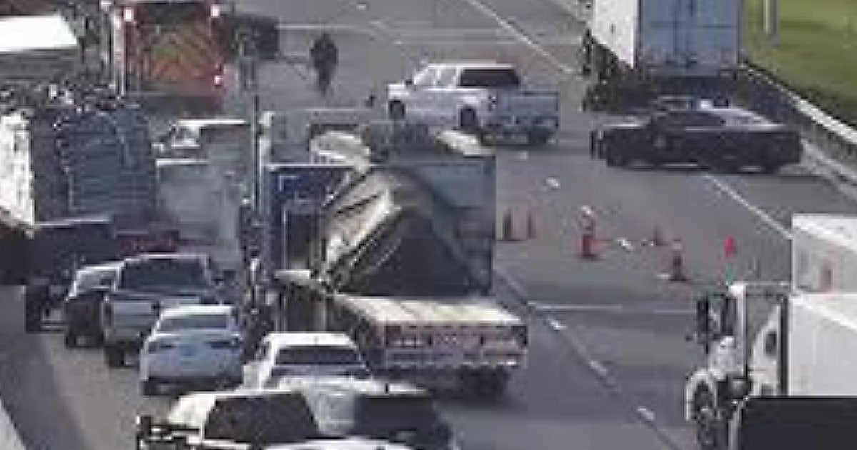 Crash shuts down southbound lanes on Florida's Turnpike in Orange County