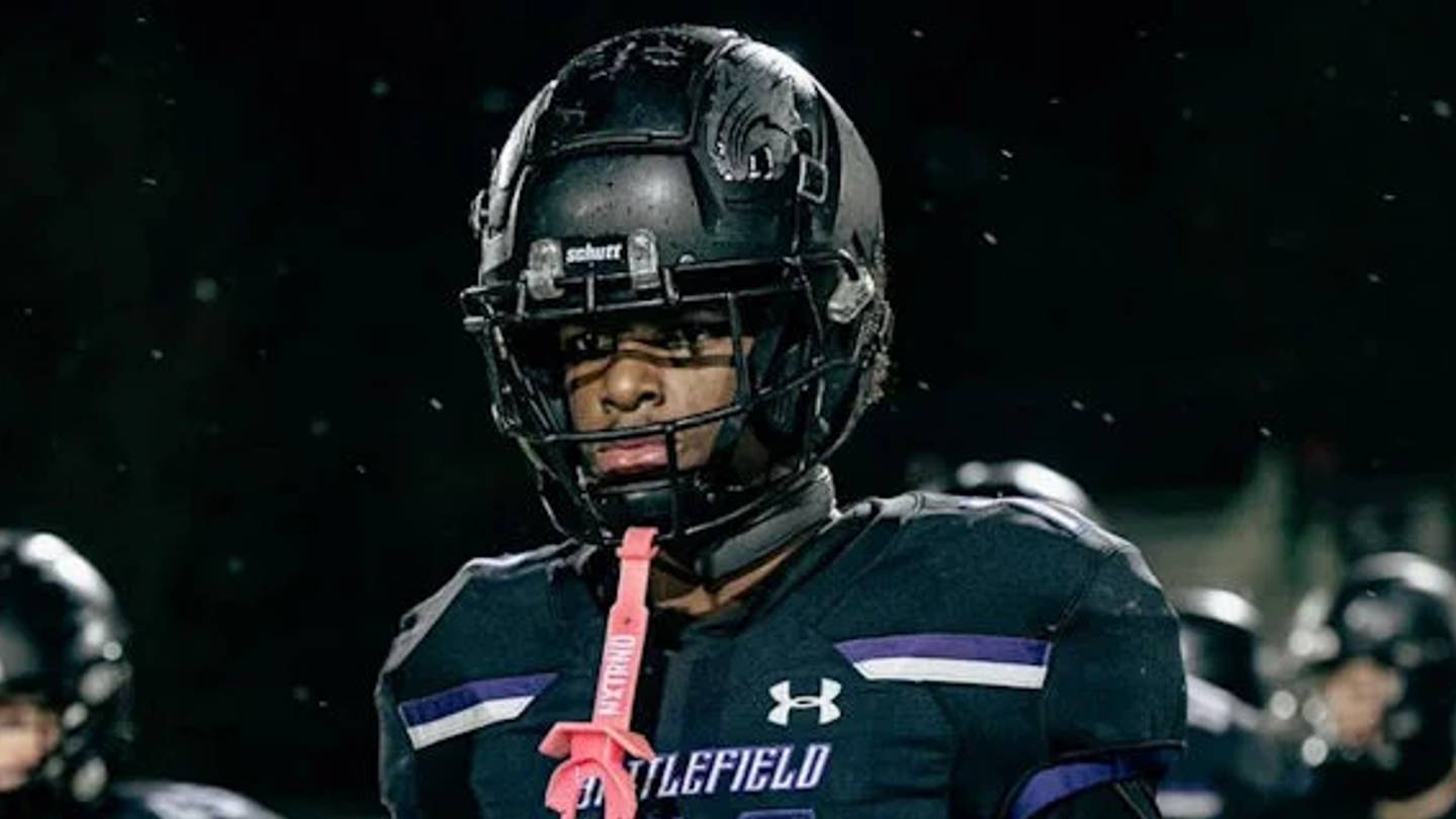 Miami's Big Recruiting Weekend Brings Another Blue-Chip Commitment from LB Noah Glover