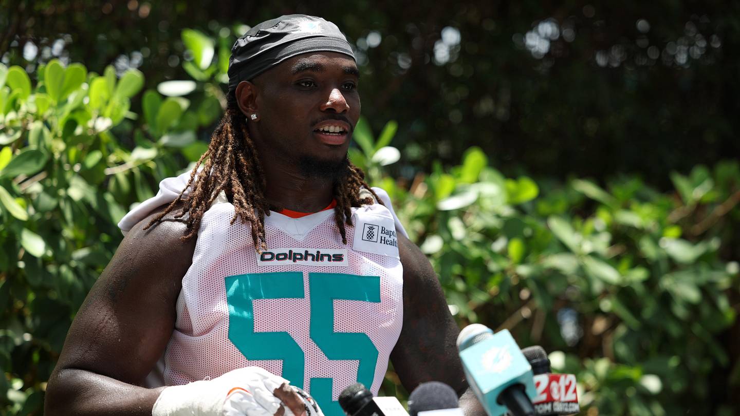 Dolphins Saturday Mailbag: The Cowboys Case for Not Dumping Every Big Name