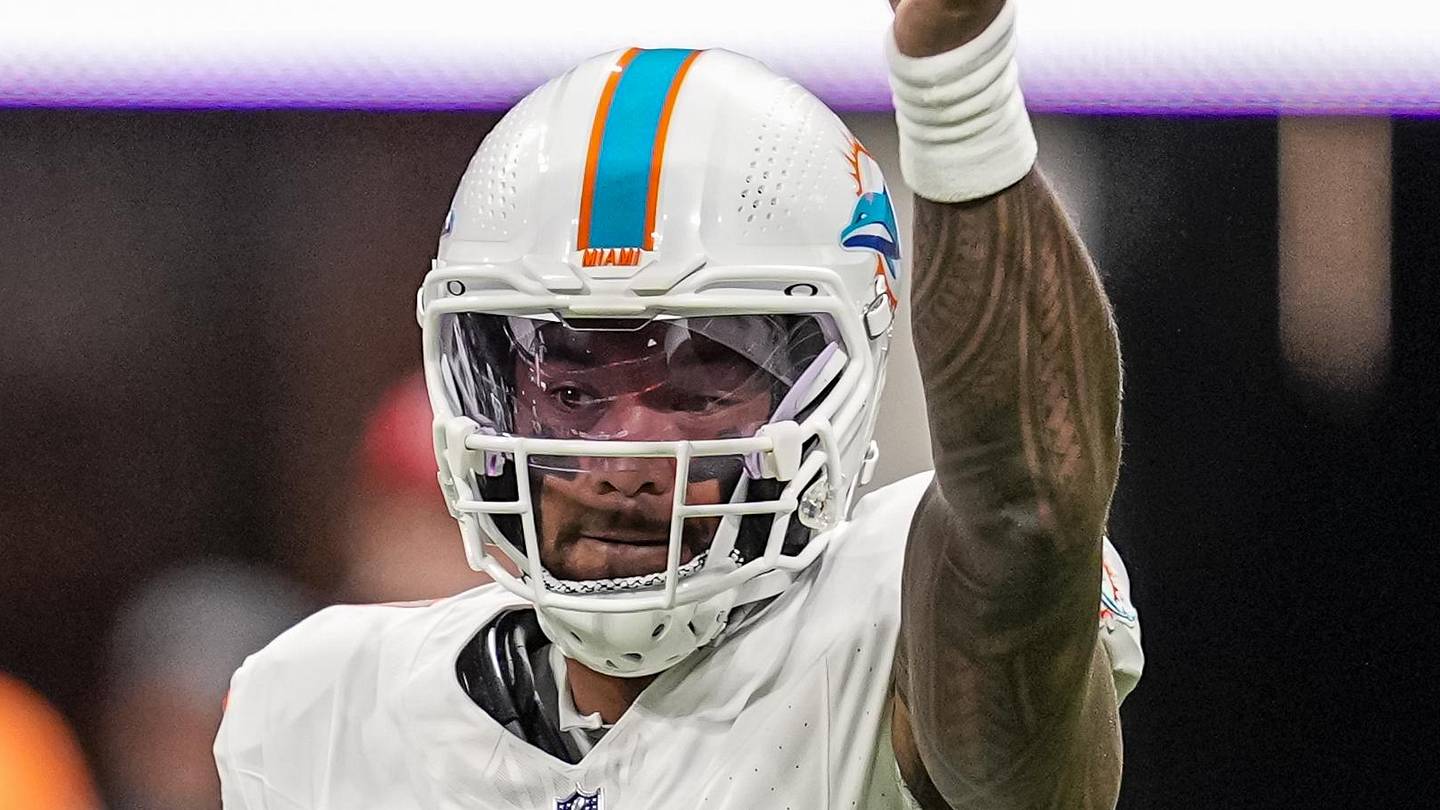 Miami Dolphins quarterback Tua Tagovailoa