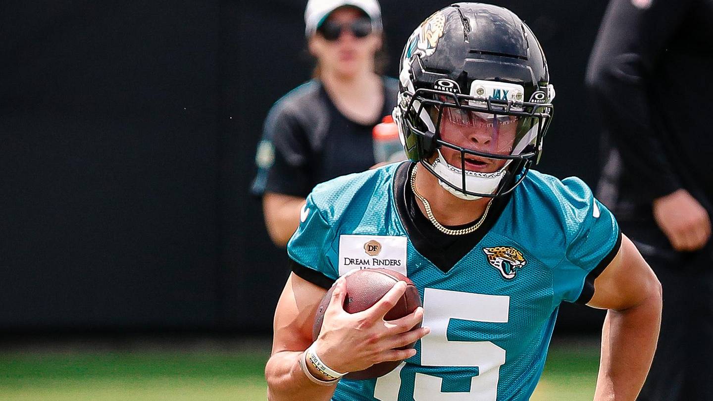 May 10, 2025; Jacksonville, FL, USA; Jacksonville Jaguars wide receiver Chandler Brayboy (15) participates in a drill during rookie minicamp at Miller Electric Center.