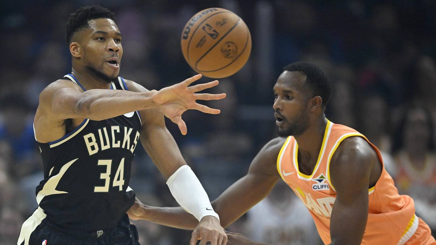 Miami Heat Trading for Giannis Antetokounmpo Highlights Urgency for Cleveland Cavs