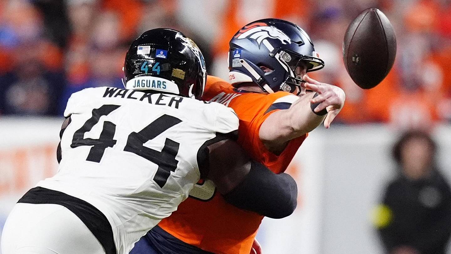 Jaguars DE Travon Walker: Ascending Star Takes No. 3 Spot