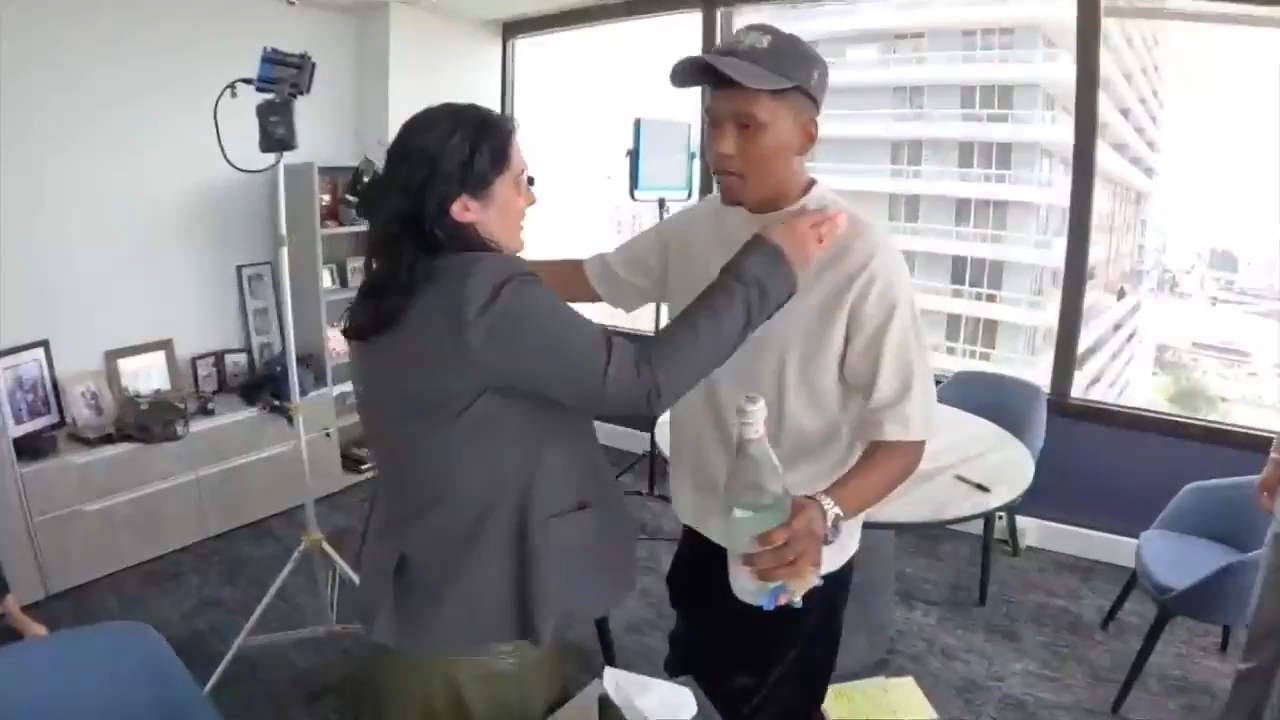 Good Samaritan reunites with woman he saved after vicious stabbing in downtown Miami left her partially blind - WSVN 7News | Miami News, Weather, Sports