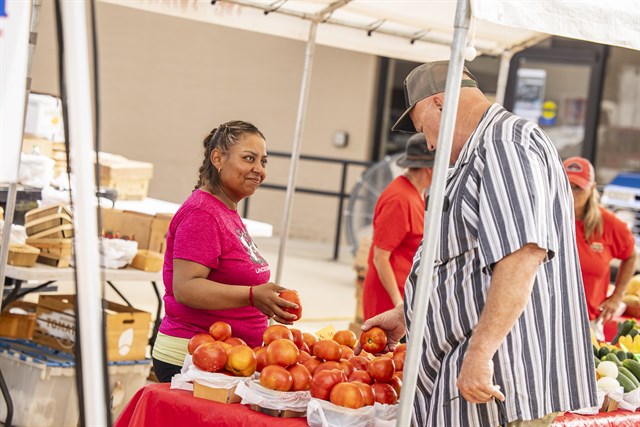Jacksonville celebrates 42nd annual Tomato Fest