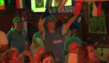 Uruguayan fans cheer on their team, remain hopeful after match against Saudi Arabia ends in 1-1 draw - WSVN 7News | Miami News, Weather, Sports