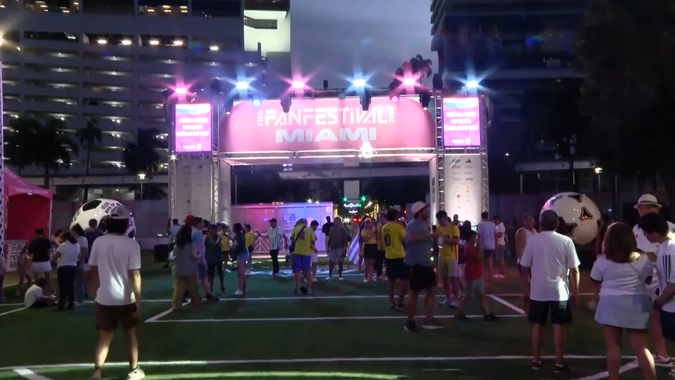World Cup fever takes over Bayfront Park as fans cheer on their teams - WSVN 7News | Miami News, Weather, Sports