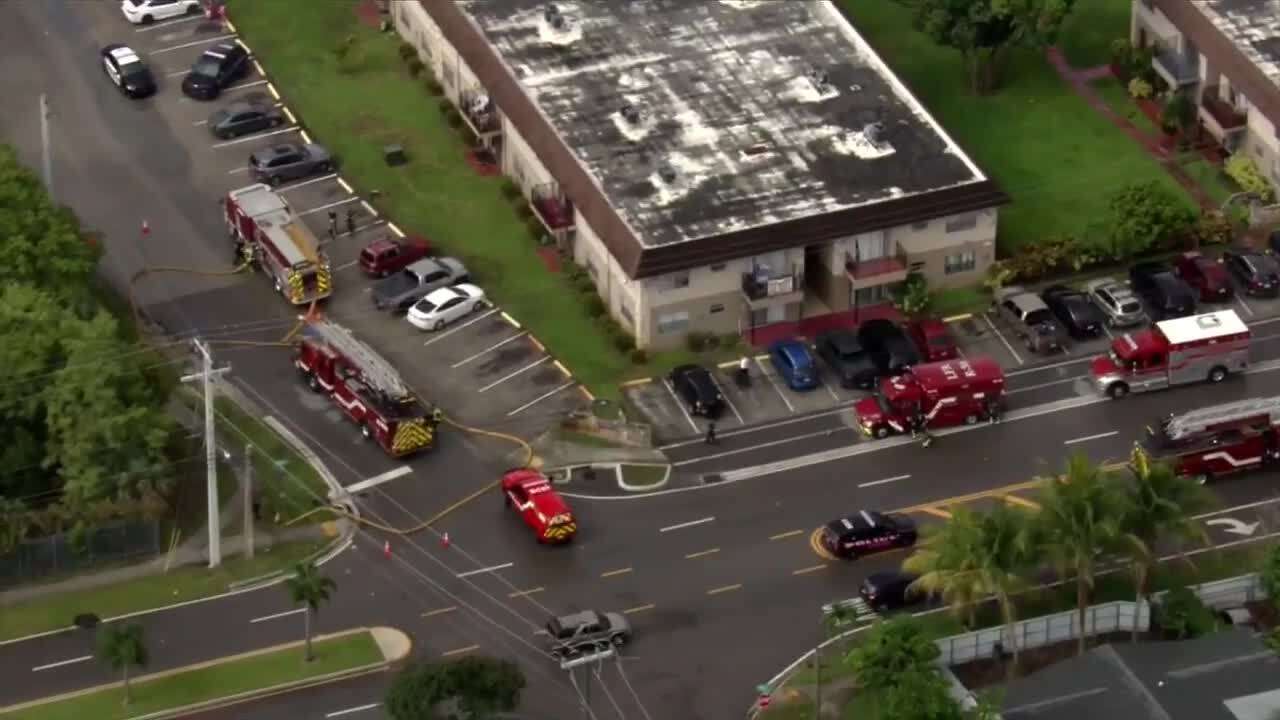 Family of 3 displaced after fire ignites in Lauderhill apartment - WSVN 7News | Miami News, Weather, Sports