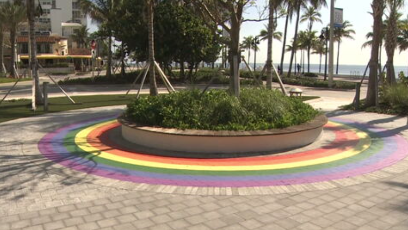 Fort Lauderdale officials unveil ‘Circle of Love’ display in honor of LGBTQ+ community - WSVN 7News | Miami News, Weather, Sports