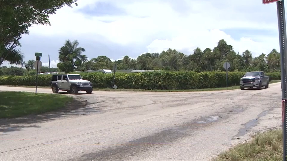 1 hospitalized after lightning strike hits trailer in SW Miami-Dade - WSVN 7News | Miami News, Weather, Sports