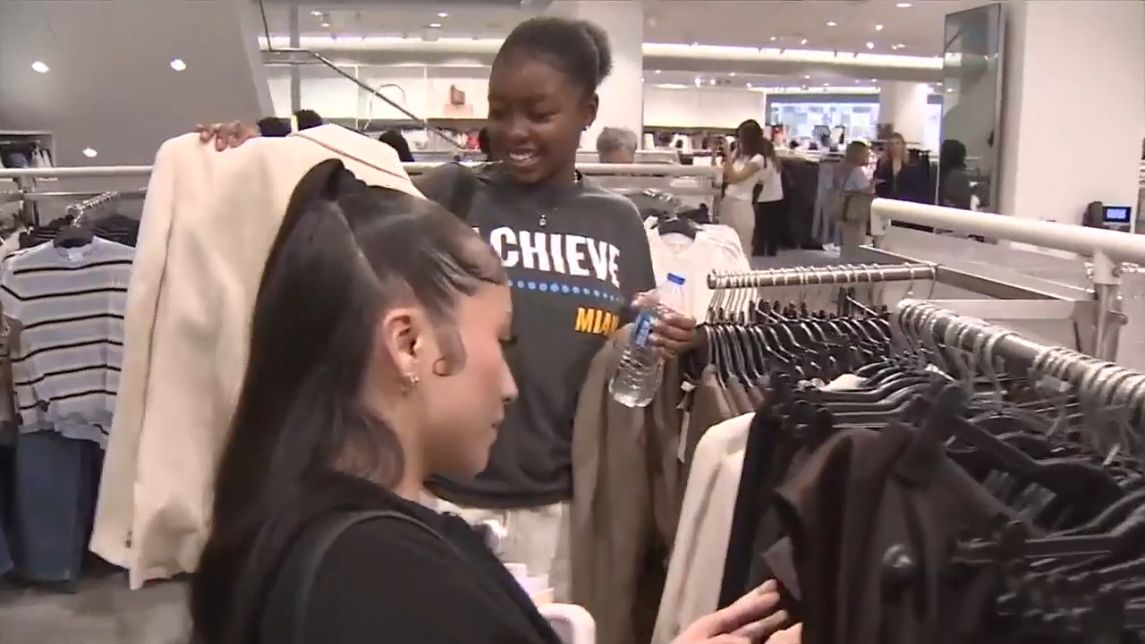 Achieve Miami hosts annual Best Look Forward event, preparing high schoolers for future careers - WSVN 7News | Miami News, Weather, Sports