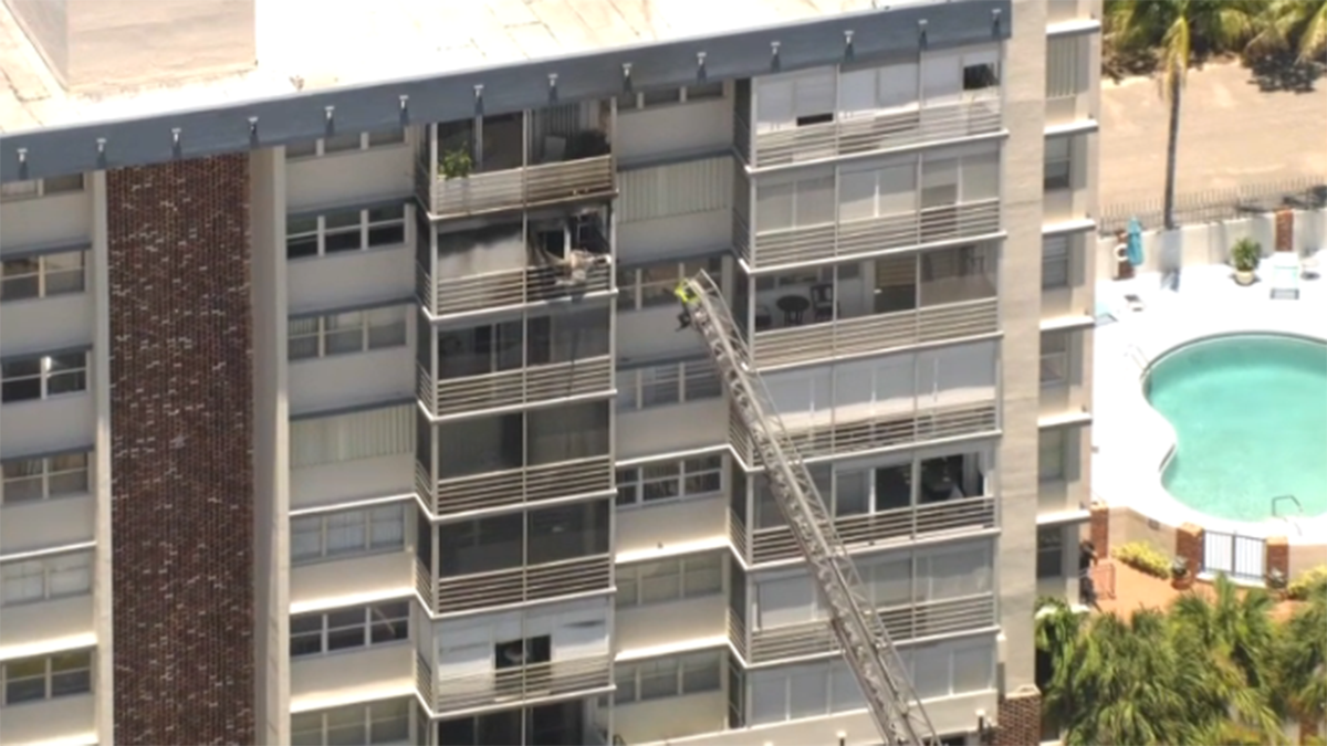 Person hospitalized after fire breaks out at North Miami Beach apartment building – NBC 6 South Florida