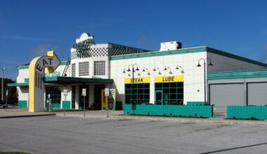Places This Week: Quaker Steak & Lube property hits market