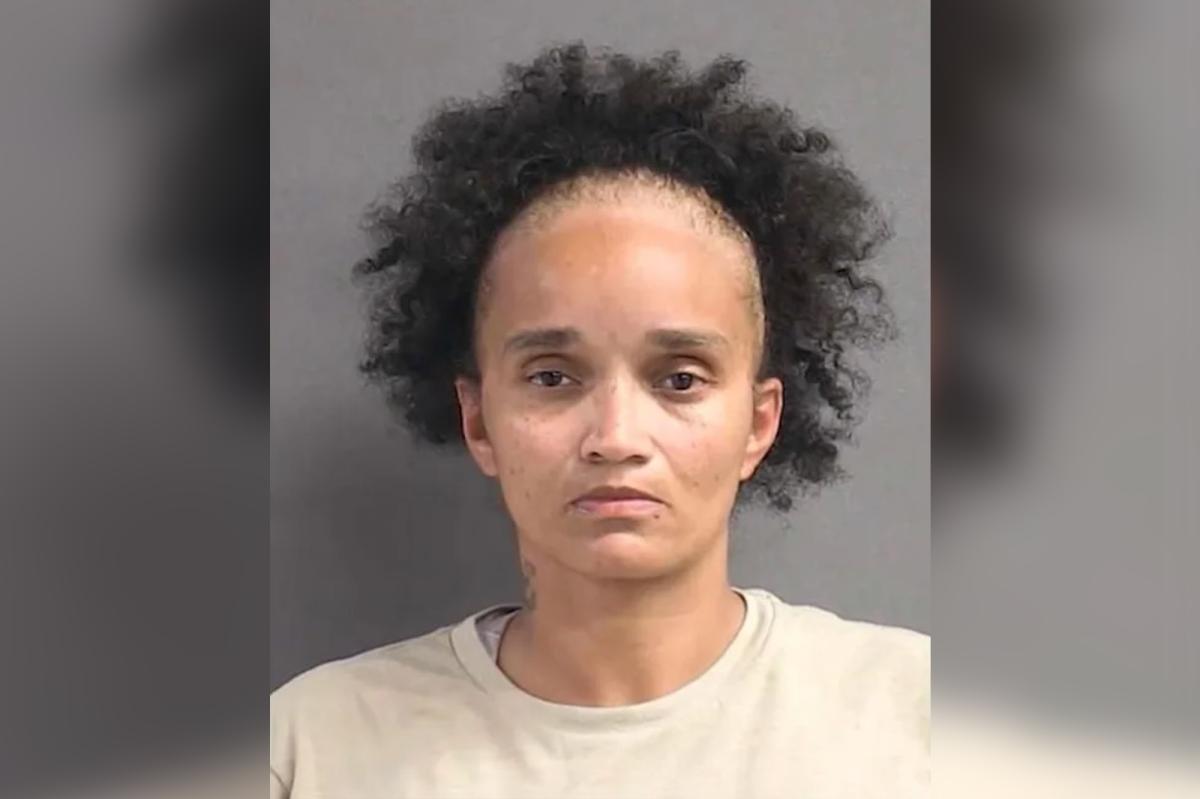Florida Walmart cashier swiped $2,700 winning lottery ticket from elderly customer: cops