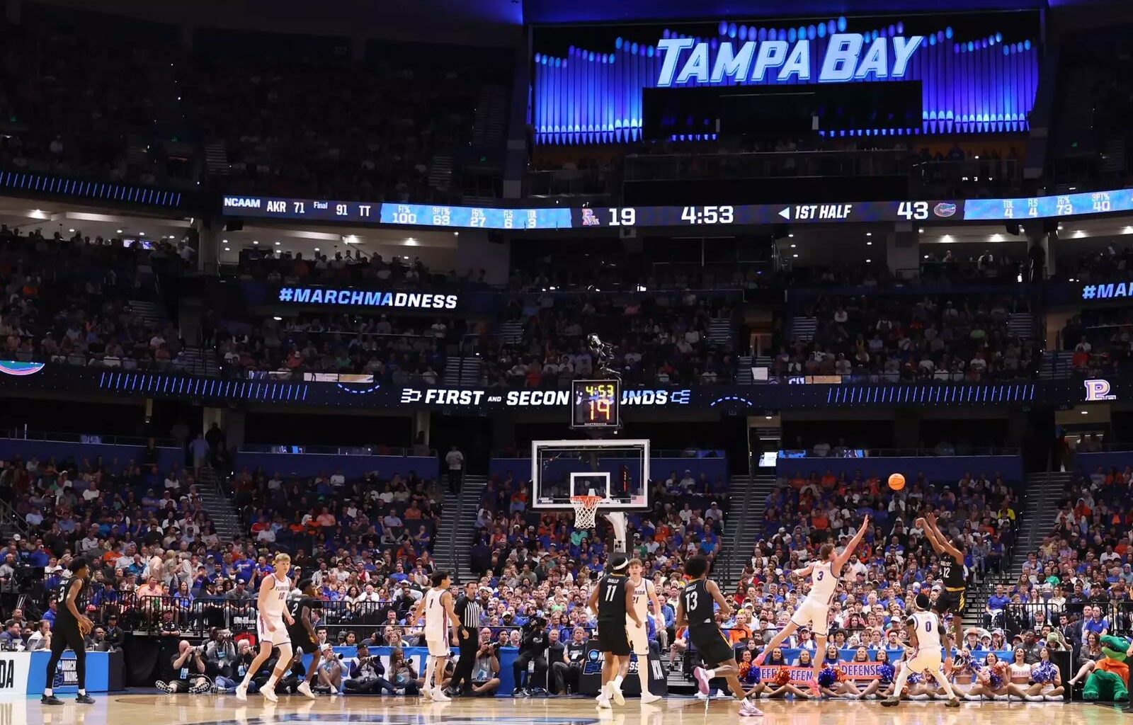 Gators 108, Bulldogs 74