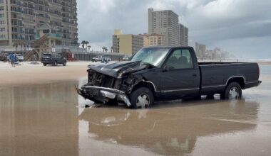 Pickup truck rams toll booth in Daytona Beach Shores, killing attendant