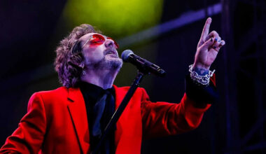 Chris Robinson scolds Florida crowd at Black Crowes concert