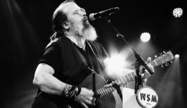 Maverick musical icon Steve Earle sure to wake up sleepy Mount Dora this Sunday