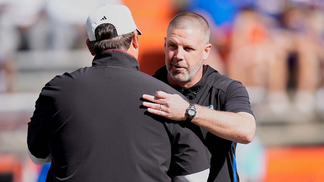 Ex-Florida Gators coach Billy Napier ripped to shreds by former player during podcast appearance