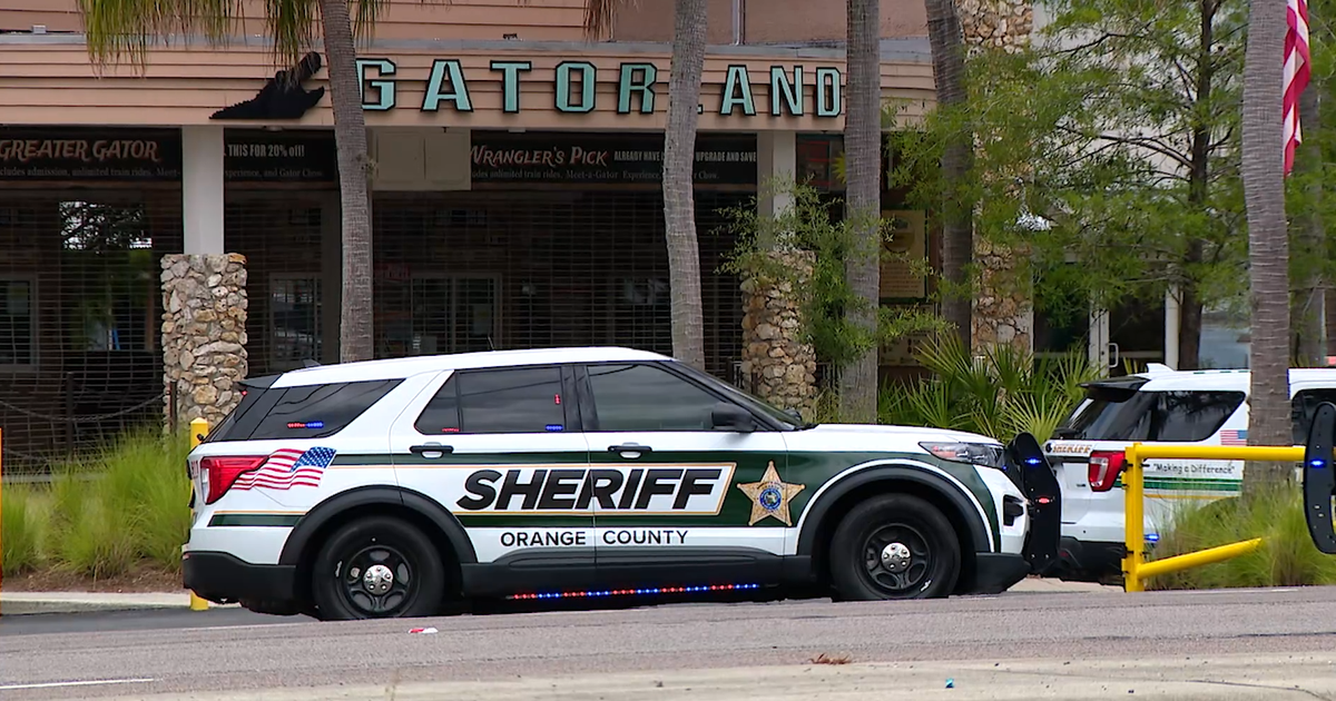 Gatorland Orlando evacuated over suspected hoax bomb threat, deputies say