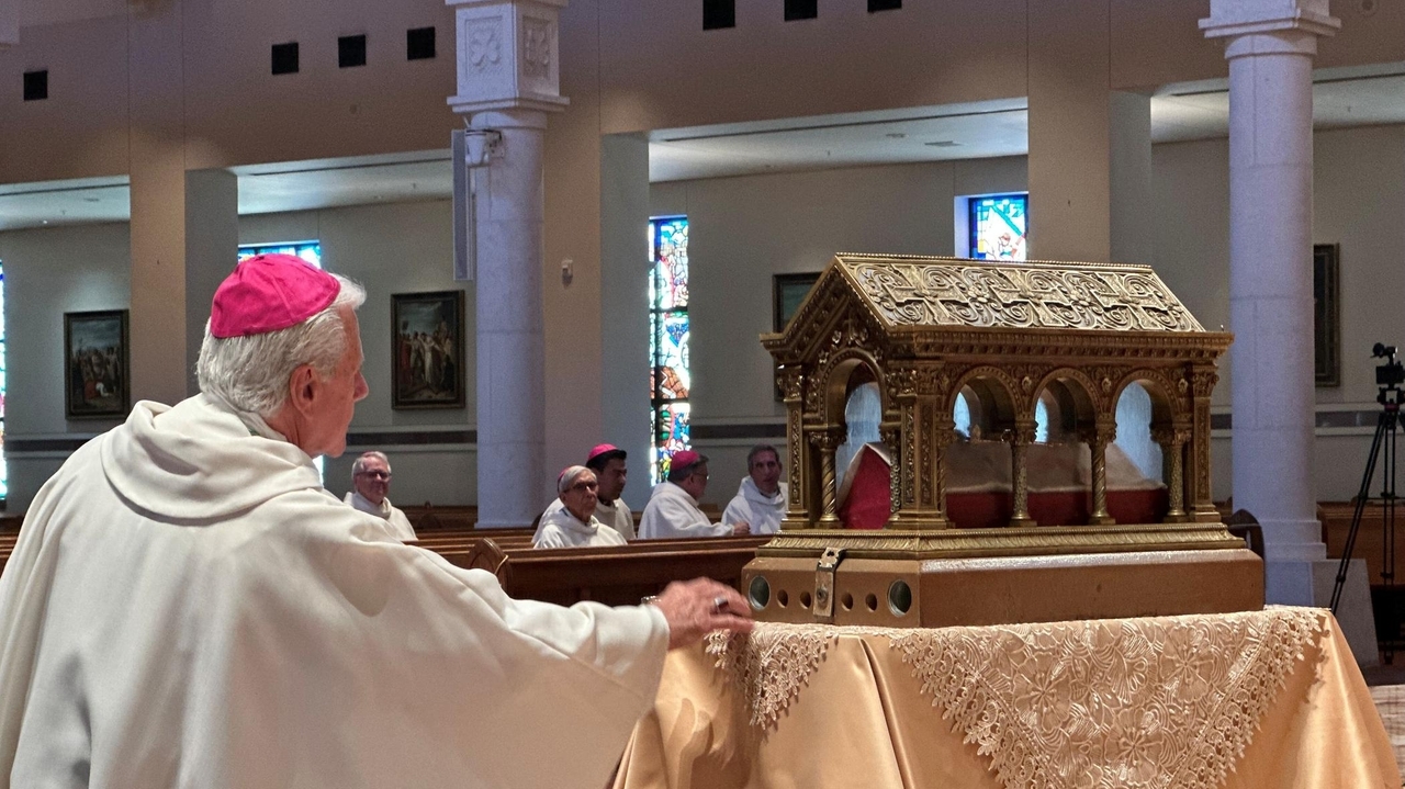 US Catholic bishops consecrated nation to the Sacred Heart at gathering in Orlando