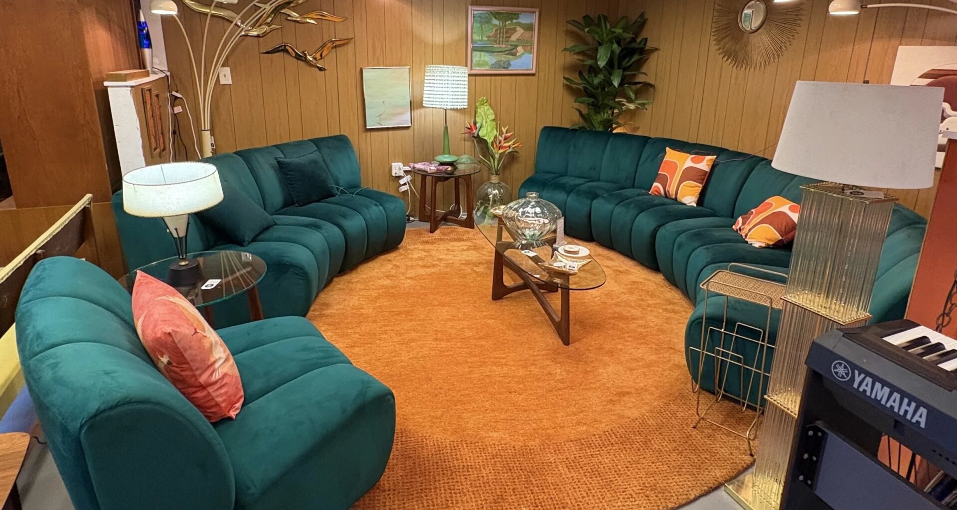 Atomic Cat Cafe opens in St. Pete with vintage decor, coffee and vinyl records