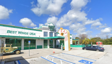 After 23 years, Pinellas Park’s Quaker Steak & Lube will close 