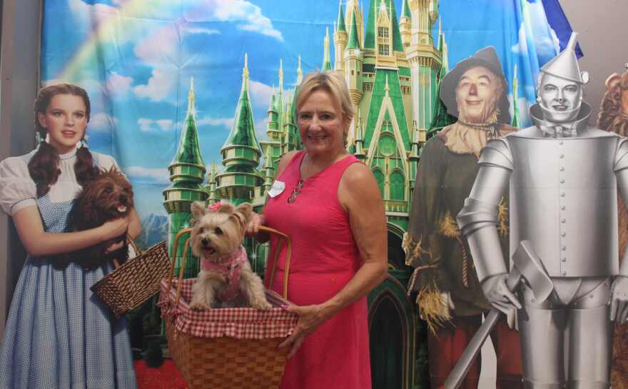 Bella showed up for auditions in a picnic basket held by her mom, Renee Beck.