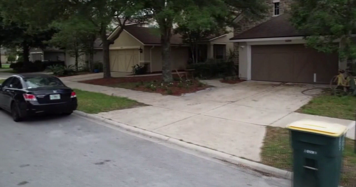 More young adults living with parents as first-time homebuyer share hits record low