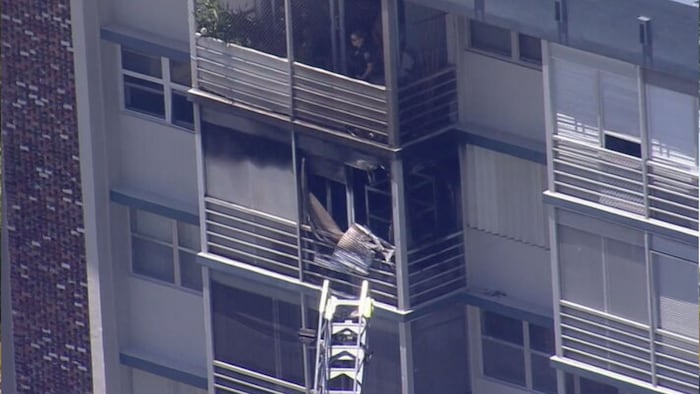 2 injured during apartment building fire in North Miami Beach