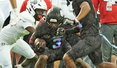 Team Roses' Easton Royal (3) looks for an opening during the Under Armour All-America Game Saturday, Jan. 3, 2026 at Spec Martin Stadium in DeLand.