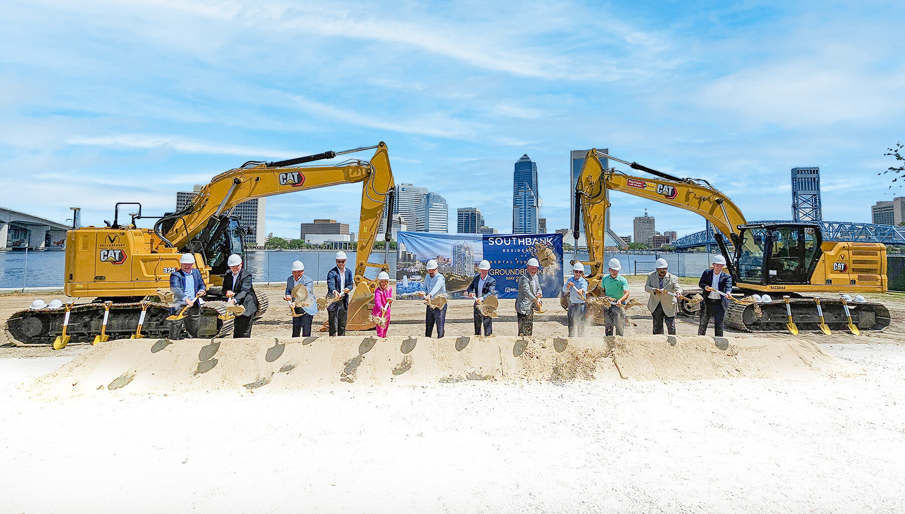 City officials join project stakeholders and development team members in a ground-breaking ceremony of the new Southbank Residences on May 20.