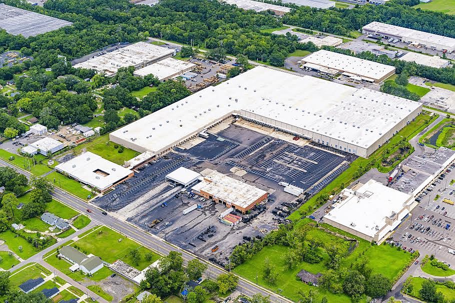 Shore Manufacturing leases within former Westside Fanatics warehouse