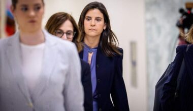 Epstein paid deputy to get special jail perks, aide testifies