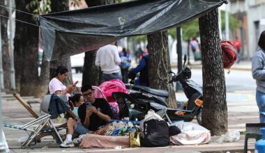 Miami Venezuelans to ask Trump to defer deportations