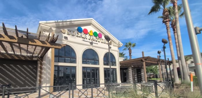 ‘Thank you for the memories, the smiles and the sugar highs’: The Sugar Factory closes Town Center location