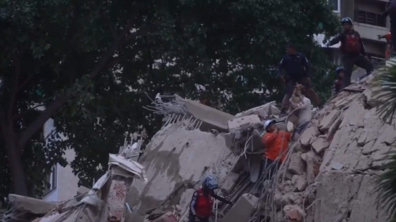 Concern and anxiety in South Florida’s Venezuelan communities in wake of deadly earthquakes; GEM asking for donations - WSVN 7News | Miami News, Weather, Sports