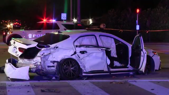 Several people reportedly hurt in ‘mass casualty’ crash near Miami Gardens - WSVN 7News | Miami News, Weather, Sports